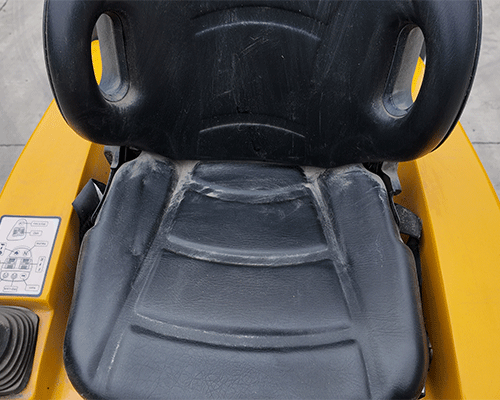 Cargador de ruedas compacto