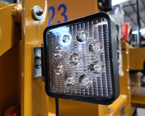 Cargador articulado compacto